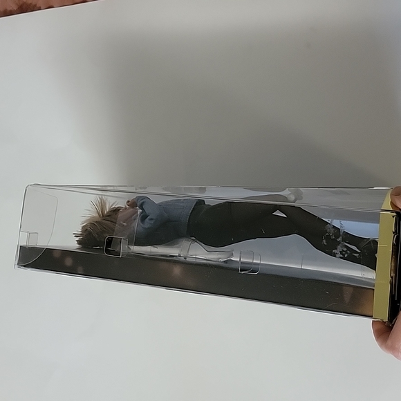 Tina Turner Signature Barbie 'NIN' - Picture 8 of 11